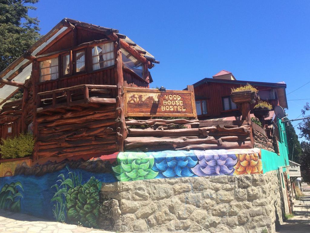 Wood House Hostel San Carlos de Bariloche Exteriör bild